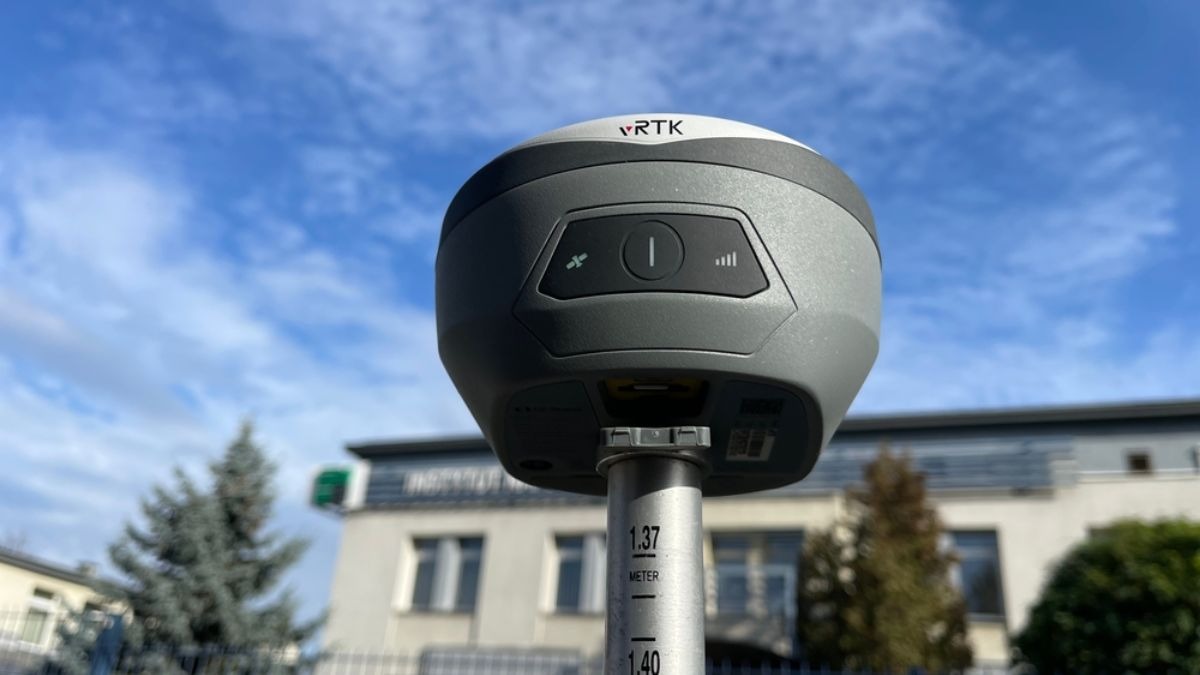 Khảo Sát Địa Hình Bằng RTK: Quy Trình Thực Chiến Bách Việt United